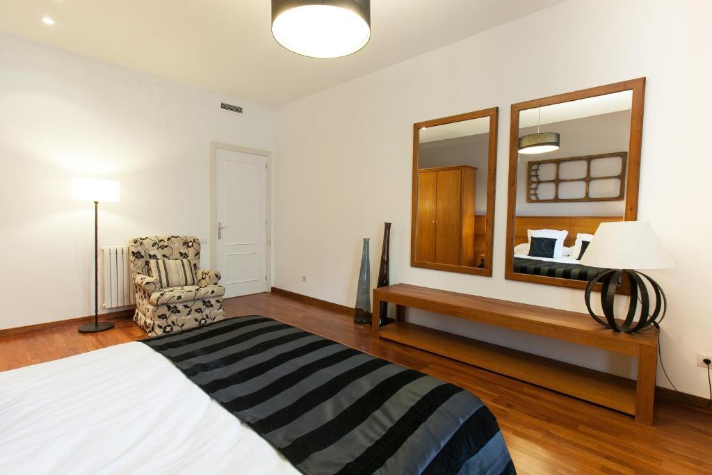 Serennia Apartamentos Ramblas - Placa Catalunya Barcelona Bilik gambar