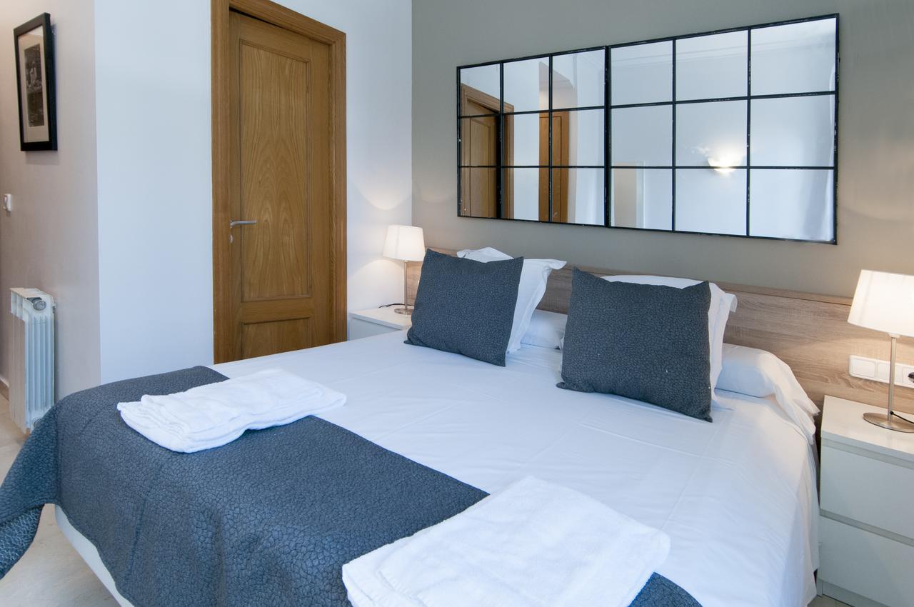 Serennia Apartamentos Ramblas - Placa Catalunya Barcelona Luaran gambar