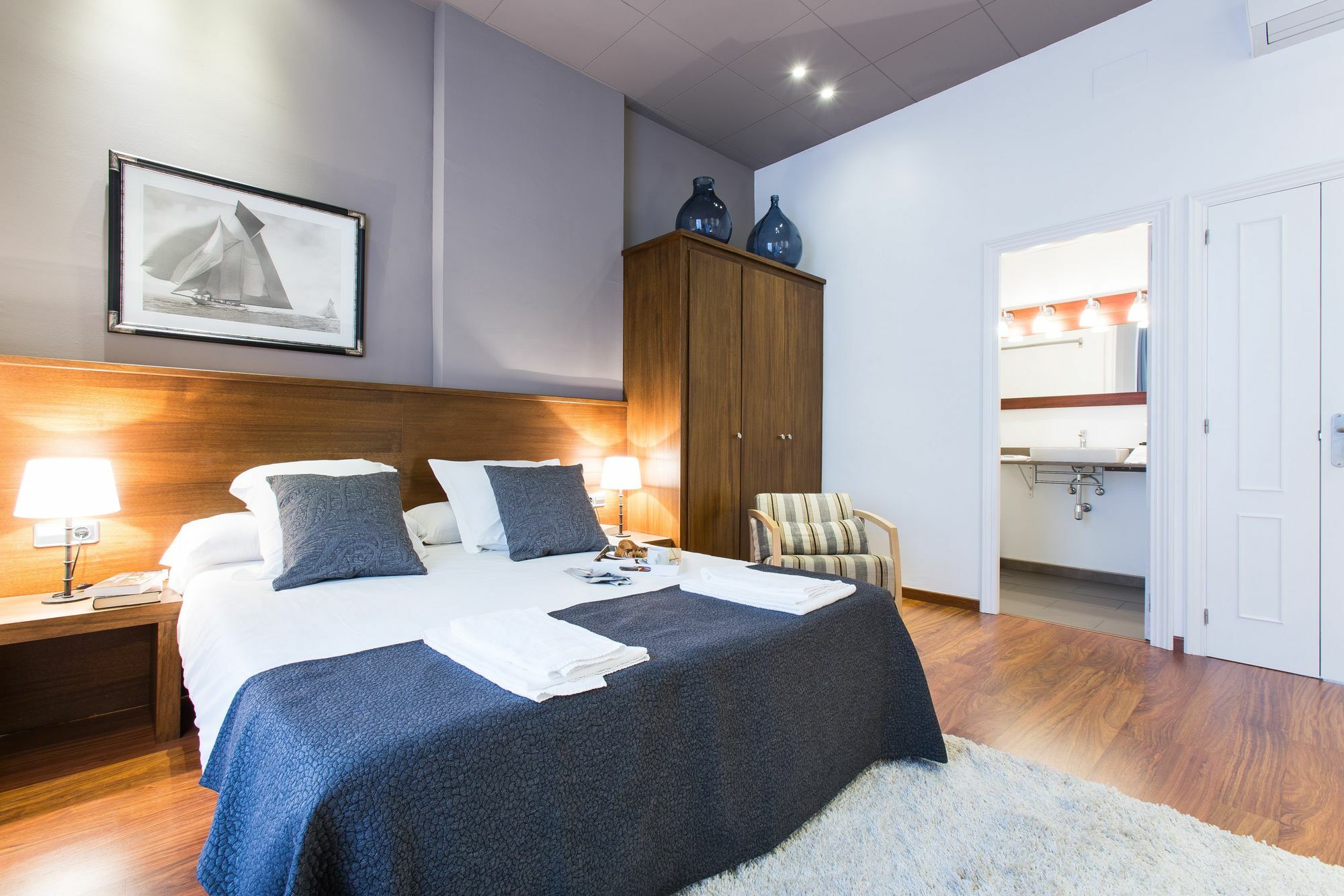 Serennia Apartamentos Ramblas - Placa Catalunya Barcelona Luaran gambar